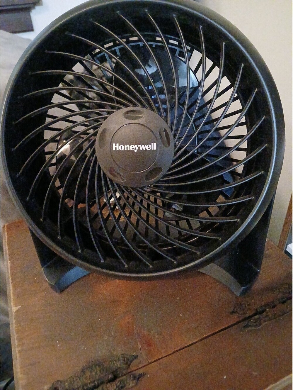 Honeywell HPF820BWM Table Fan - Black